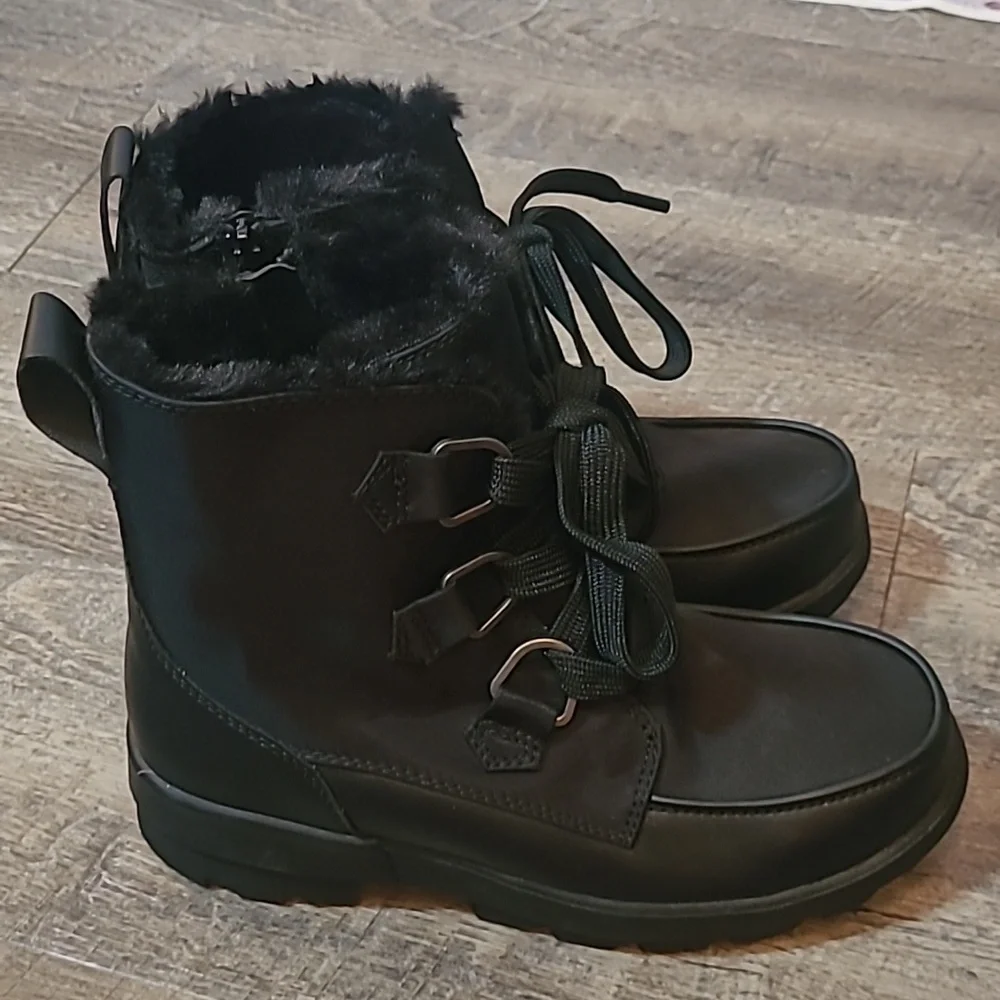 Black Torrid Size 6.5W Fur Lined Side Zip Lace Winter Boots NWOT